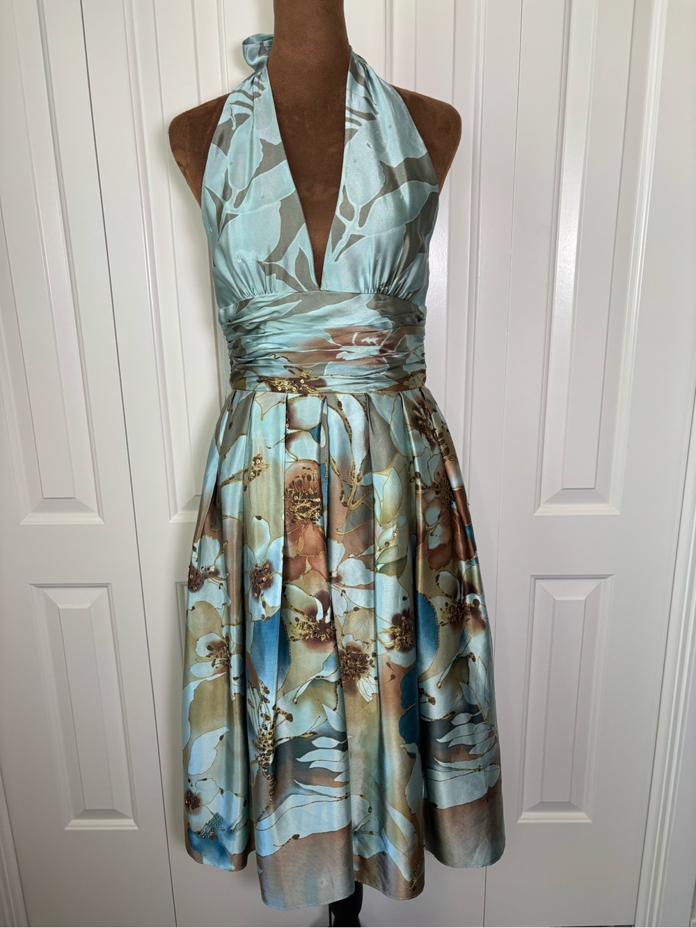 Vtg Y2K Adrianna Papell 100% Silk Halter Dress Watercolor Floral Sequin Size 4 - Picture 2 of 14